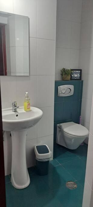 Mendes Family Homestay - B&B In The Heart Of Praia Exteriör bild