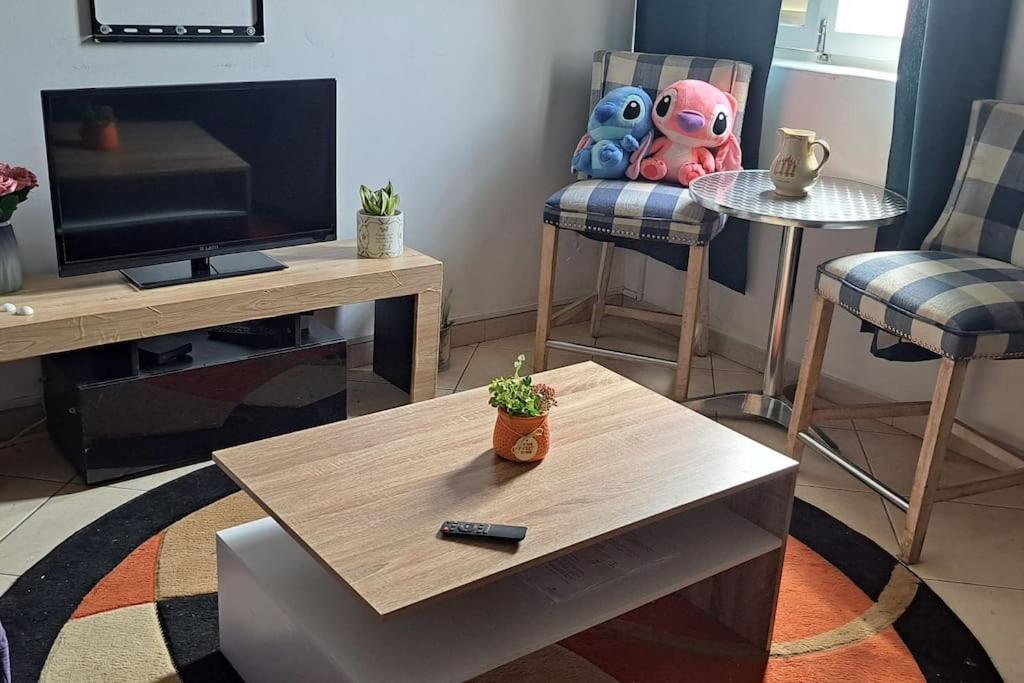 Mendes Family Homestay - B&B In The Heart Of Praia Exteriör bild