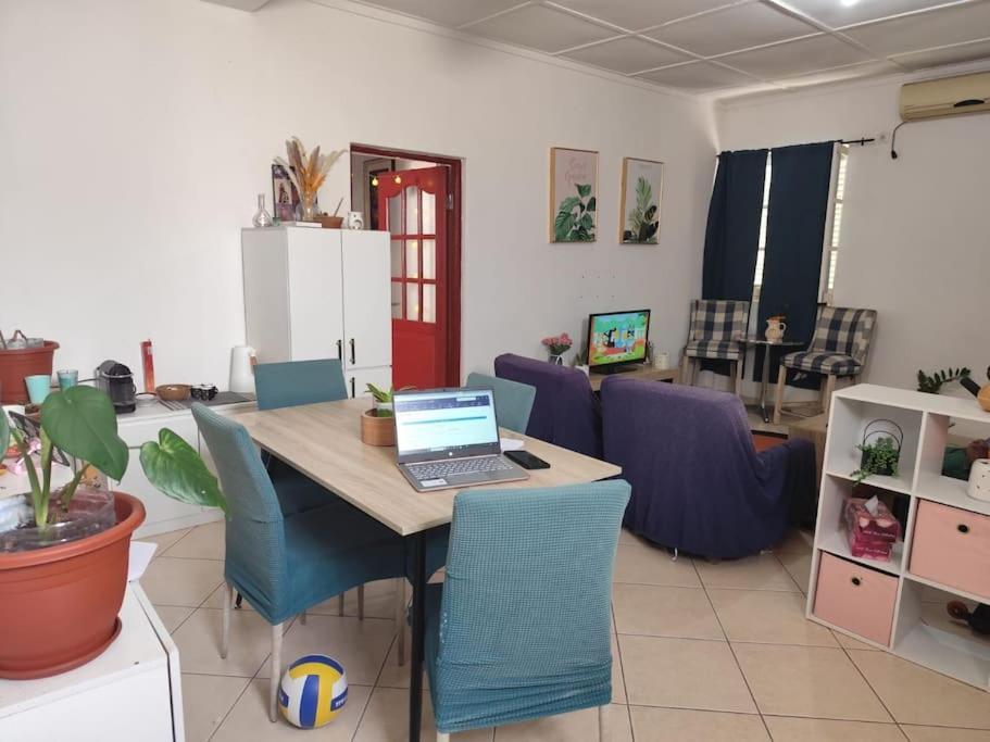 Mendes Family Homestay - B&B In The Heart Of Praia Exteriör bild