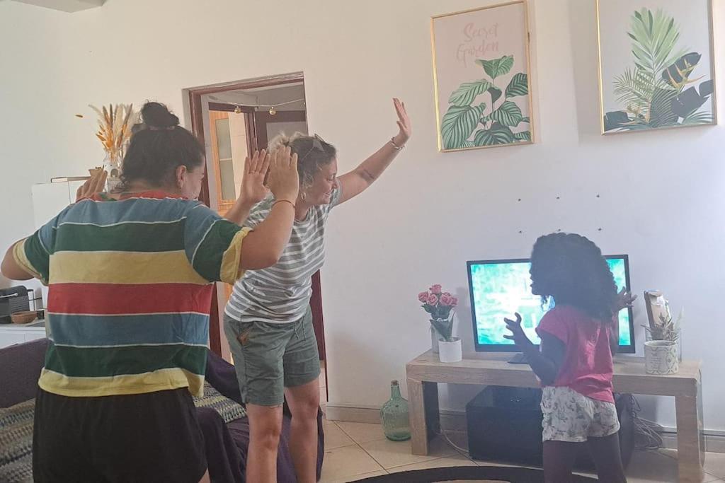Mendes Family Homestay - B&B In The Heart Of Praia Exteriör bild